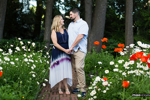 Engagement session at Strawbery Banke