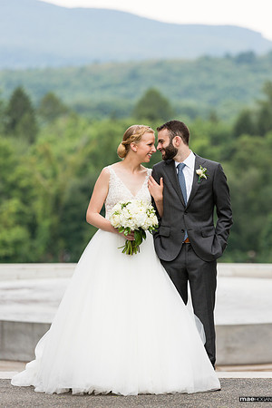Memorial Hill at Amherst College wedding portraits