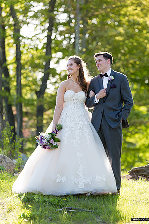 Josiah's Meetinghouse Bride and groom portraits